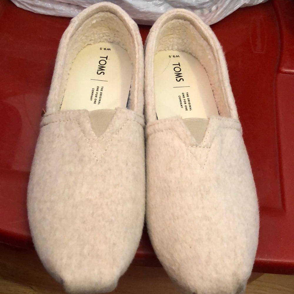 Toms “Day Dreamers” size 9.5W Oatmeal